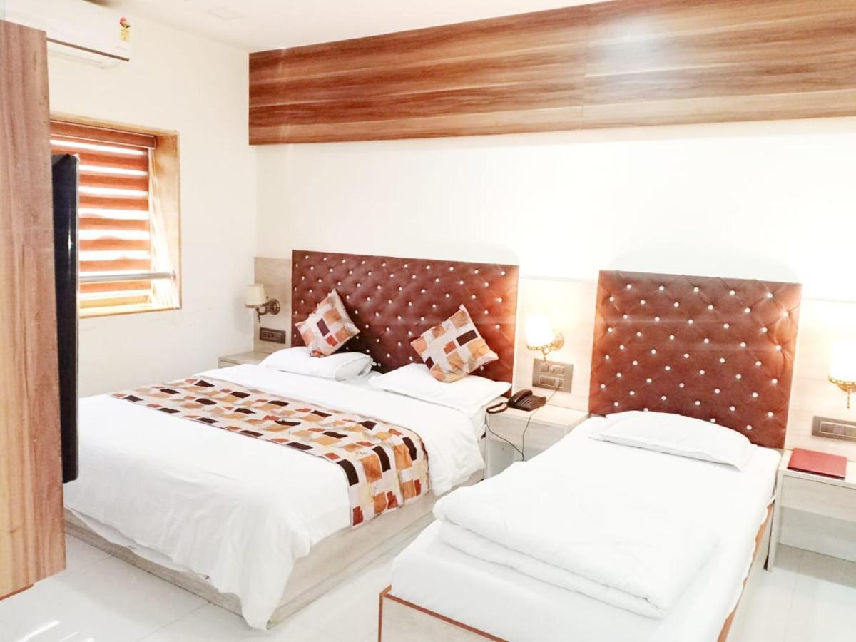 Hotel Royale Heritage Nashik Exterior foto