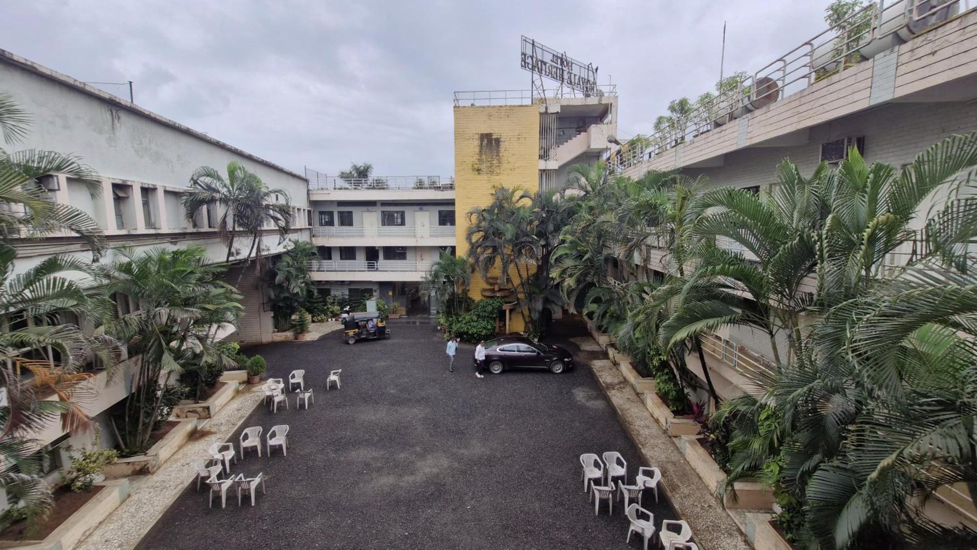 Hotel Royale Heritage Nashik Exterior foto